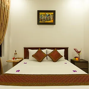 2* Bed & Breakfast Golden Bee Homestay